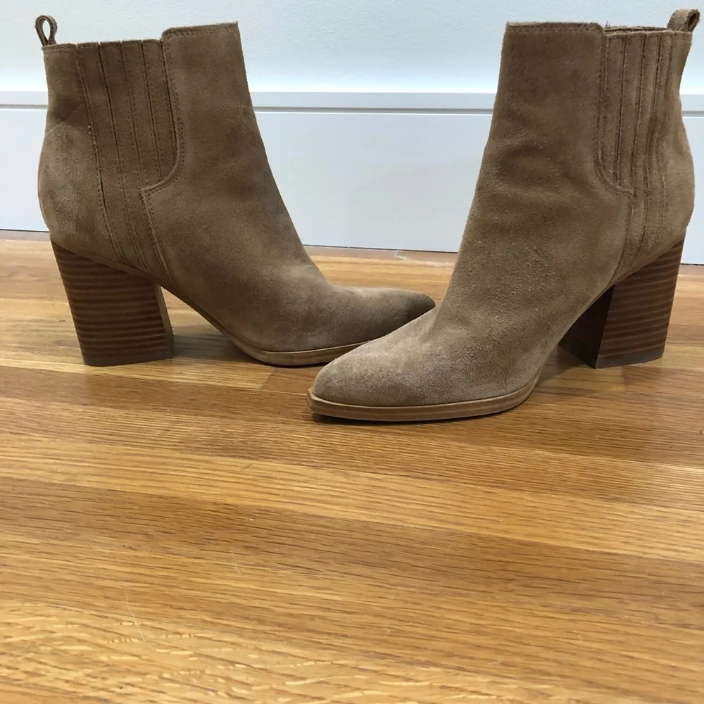 414.Marc Fisher 8M Mloshay Brown Leather Upper Suede Ankle Booties